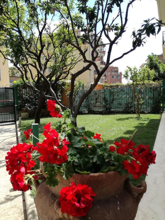 Angolo Sul Giardino Rome Exterior photo